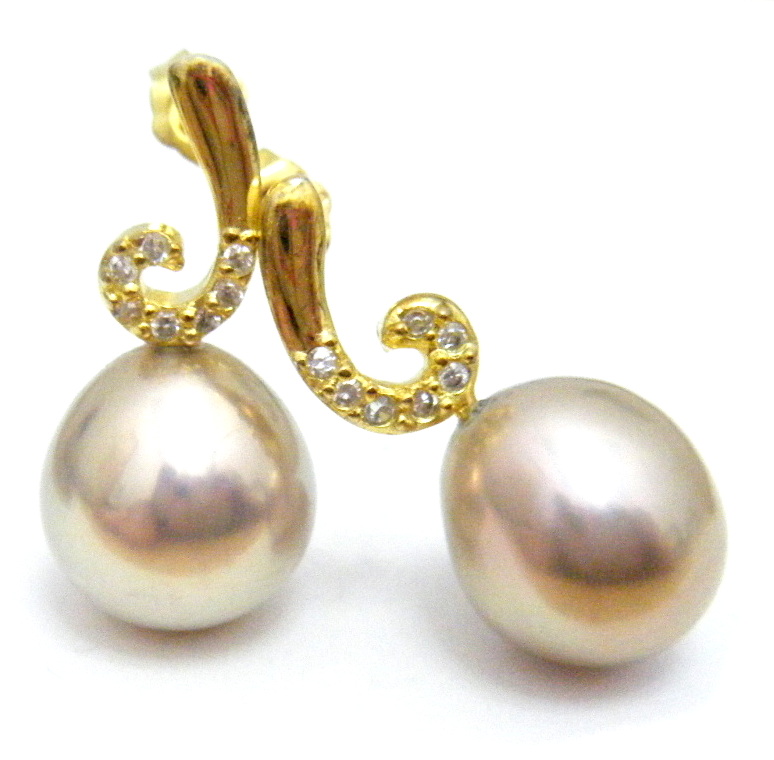 Gold Drop Pearl Earrings